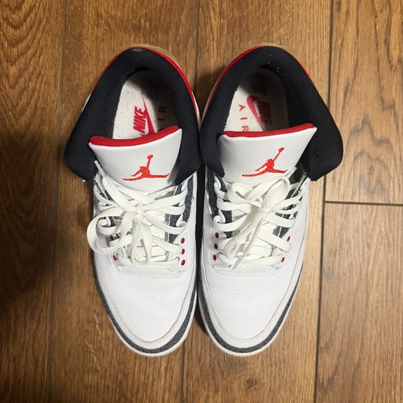 Nike Air Jordan 3 SE Fire Red Denim // Size 11 Men - (Used) - Picture 2 of 5